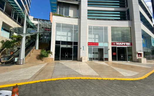 Local en venta en San Fernando Plaza, EL Poblado, Medellín