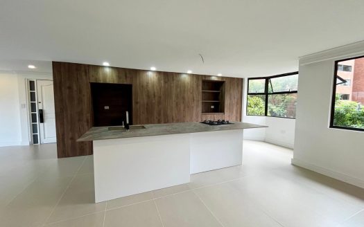 Apartamento en venta en Patio Bonito, EL Poblado Medellin