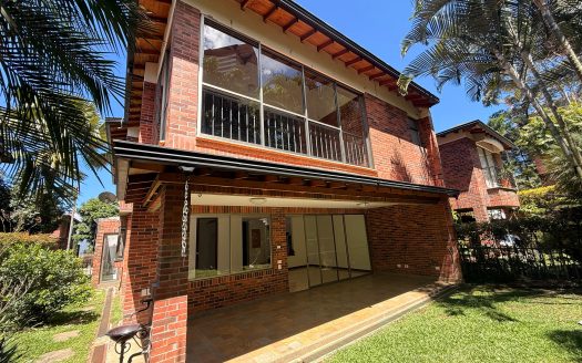 Casa en venta en Cola Del Zorro, El Poblado Medellín